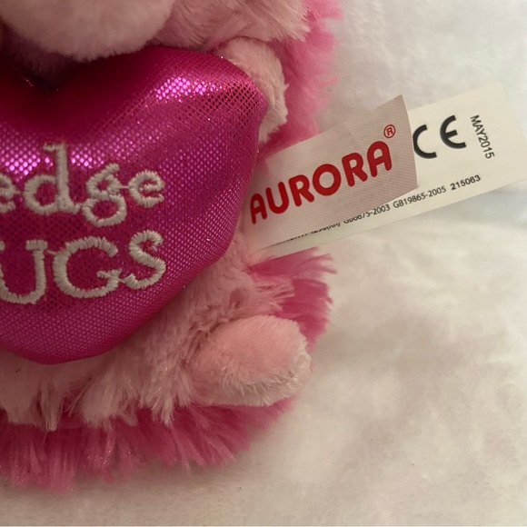 aurora world  hedgehugs plush, pink
Holding pink heart hedge hugs - Picture 2 of 4